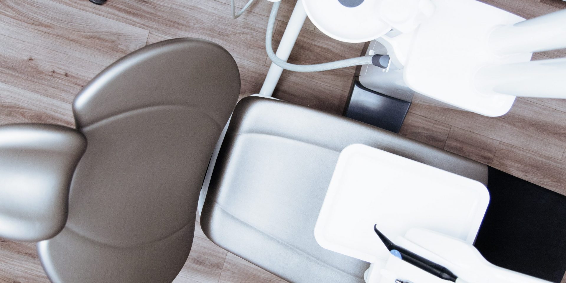 Dental Operation Chair and Dental Equipment